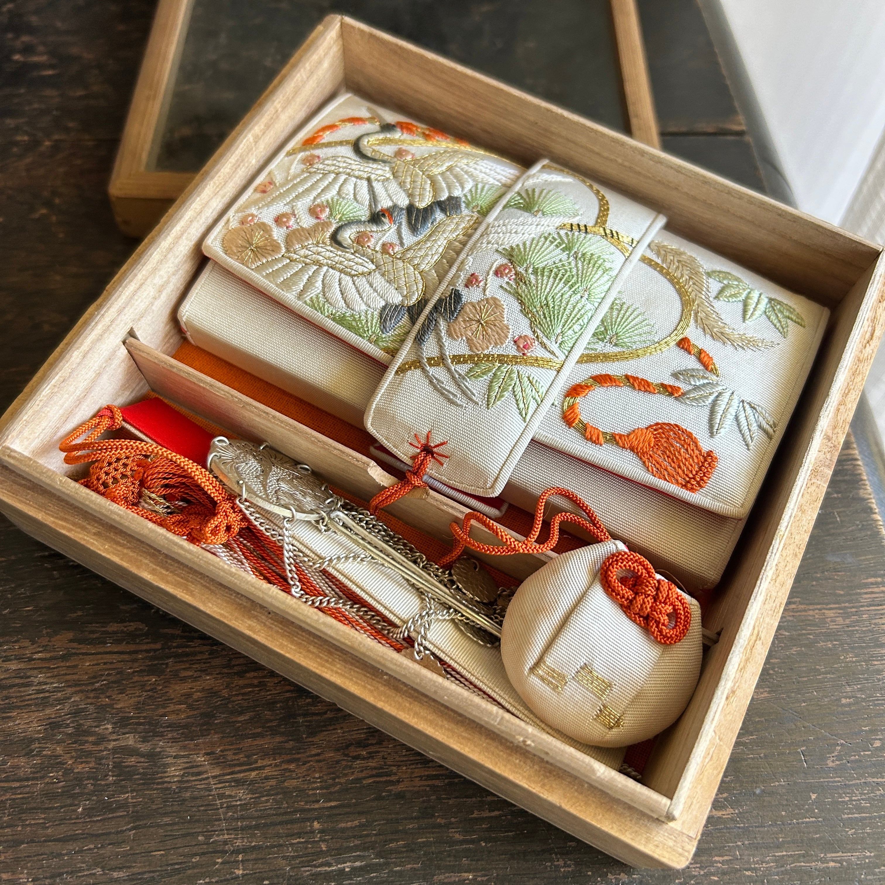 アンティーク 昭和初期の花嫁筥迫 双鶴に軍配 | bonbidou22