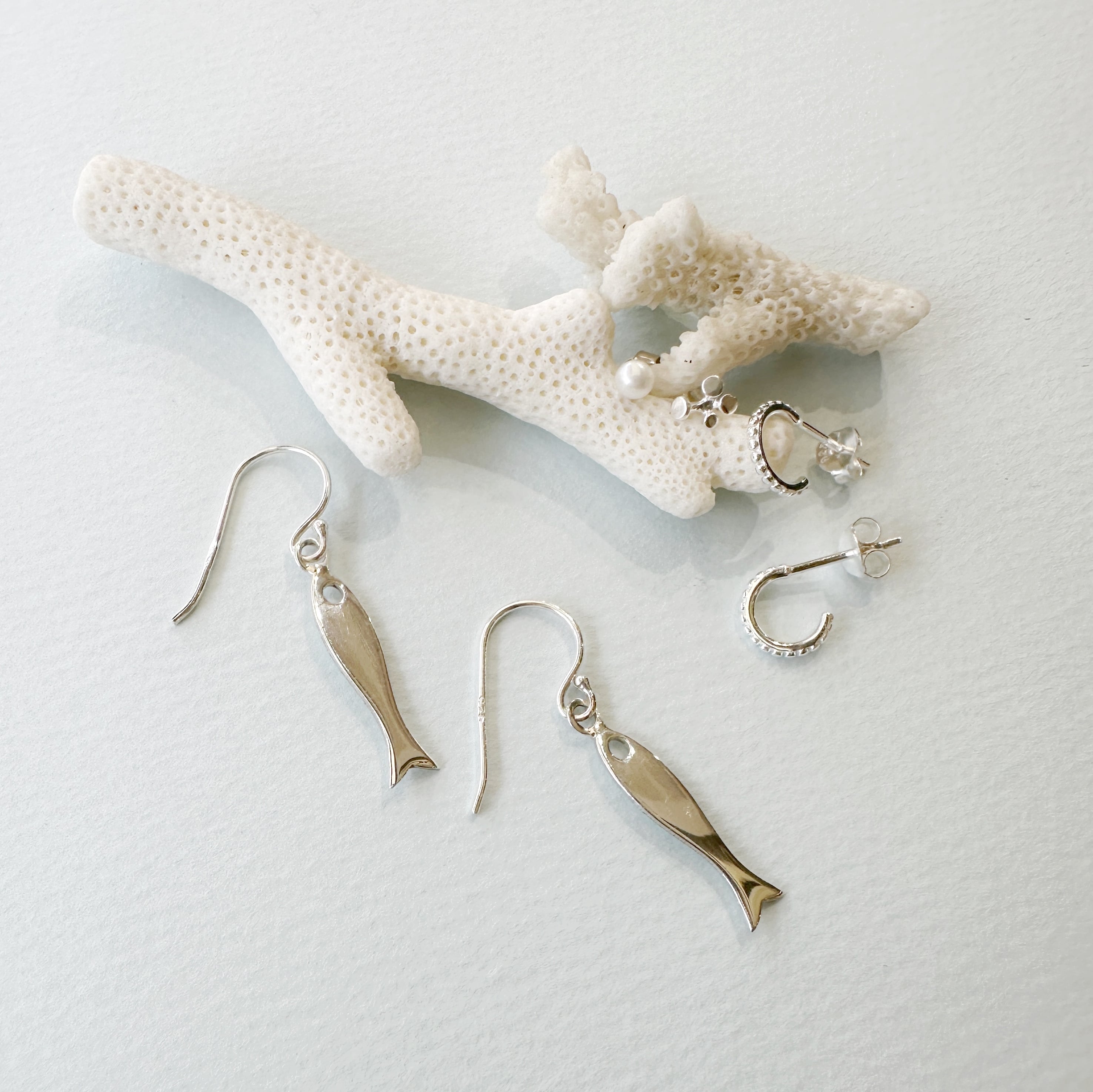 スイミー サカナ フックピアス | 【公式通販】鎌倉のシルバー