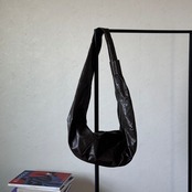 【受注予約：7月中旬入荷予定】fake leather shoulder bag/ darkbrown