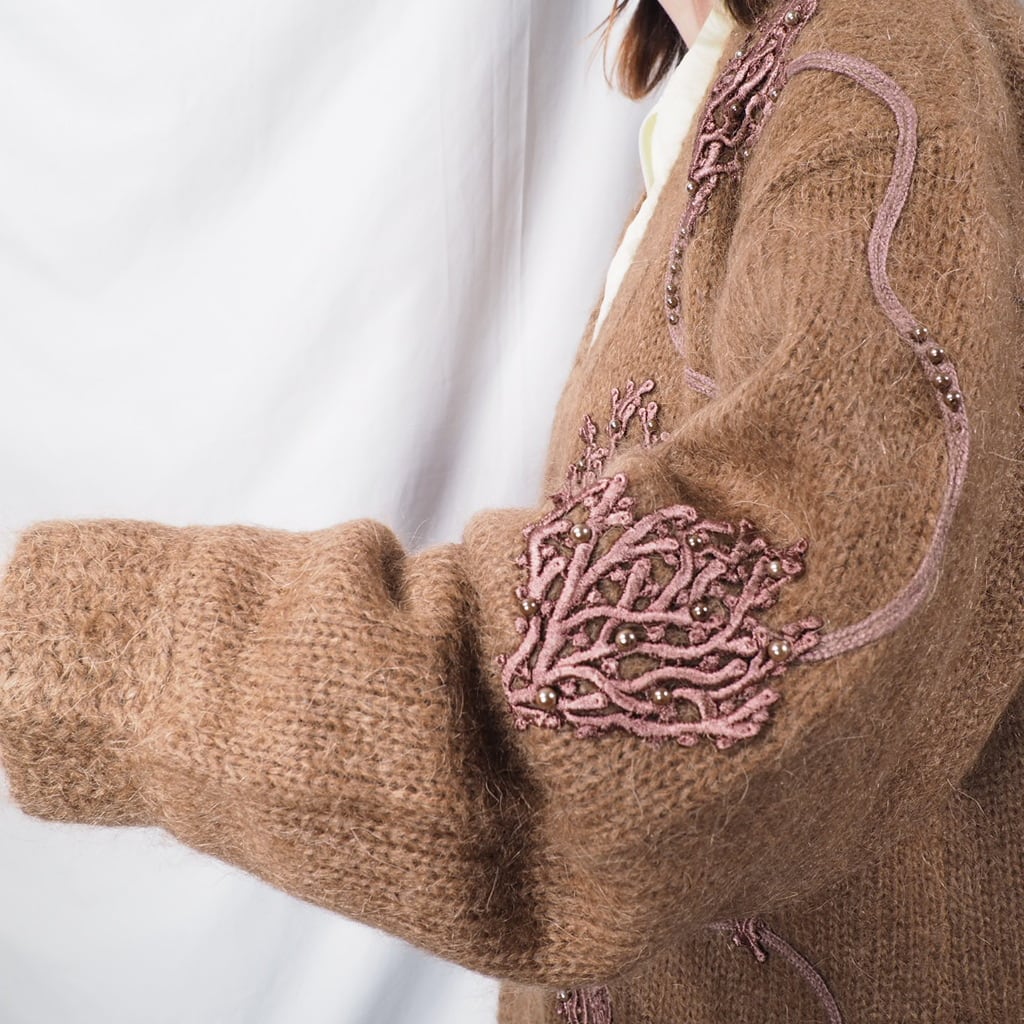 Plants × Perl Embbossed Design Light brown wool knit cardigan