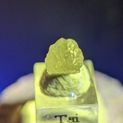 【1047】蛍光ダイヤモンド　0.17ct