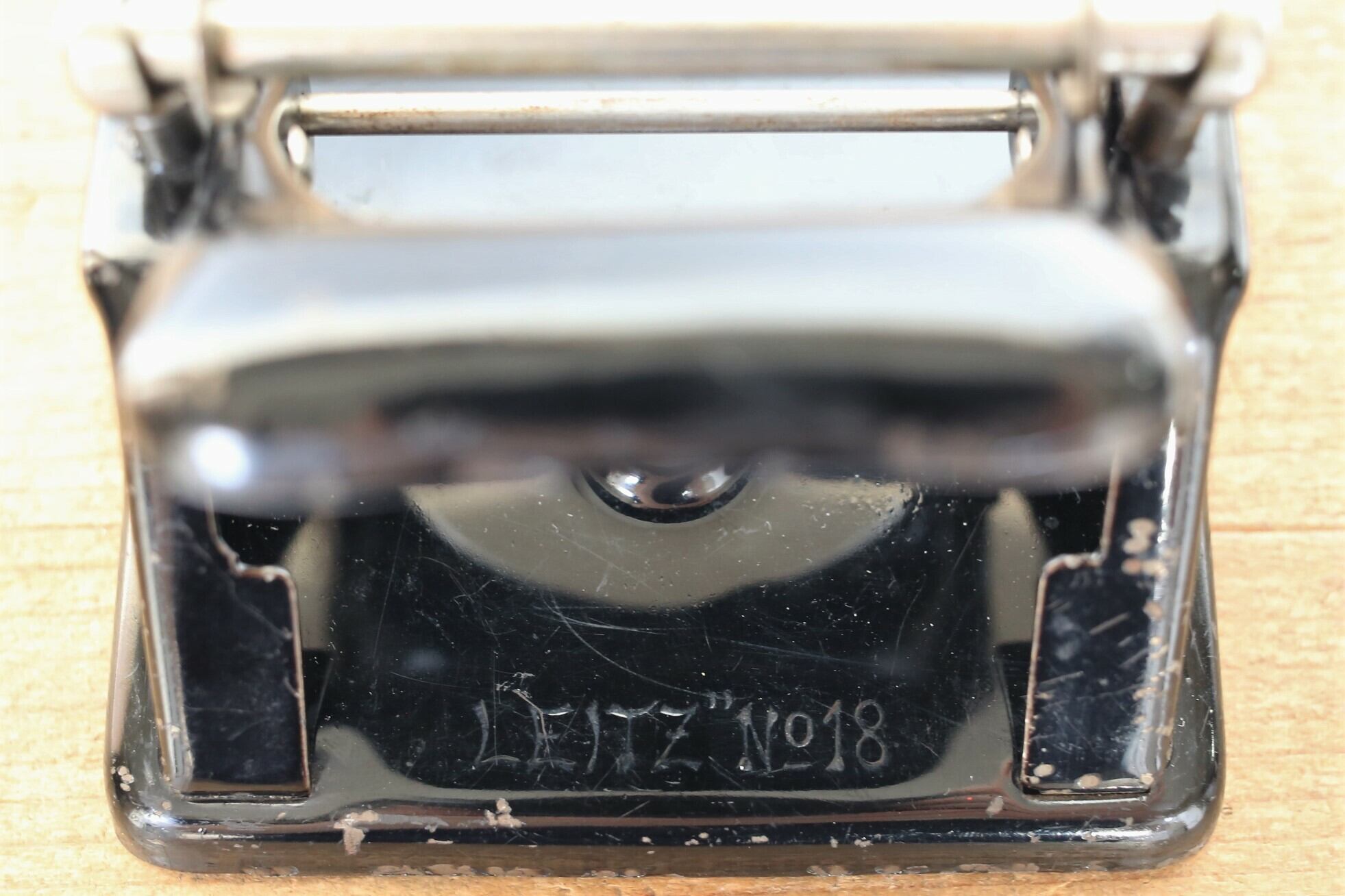 ドイツ アンティーク ヴィンテージ LEITZ 『No.18』 2つ穴パンチ