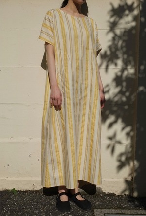yellow vacation one-piece.﻿