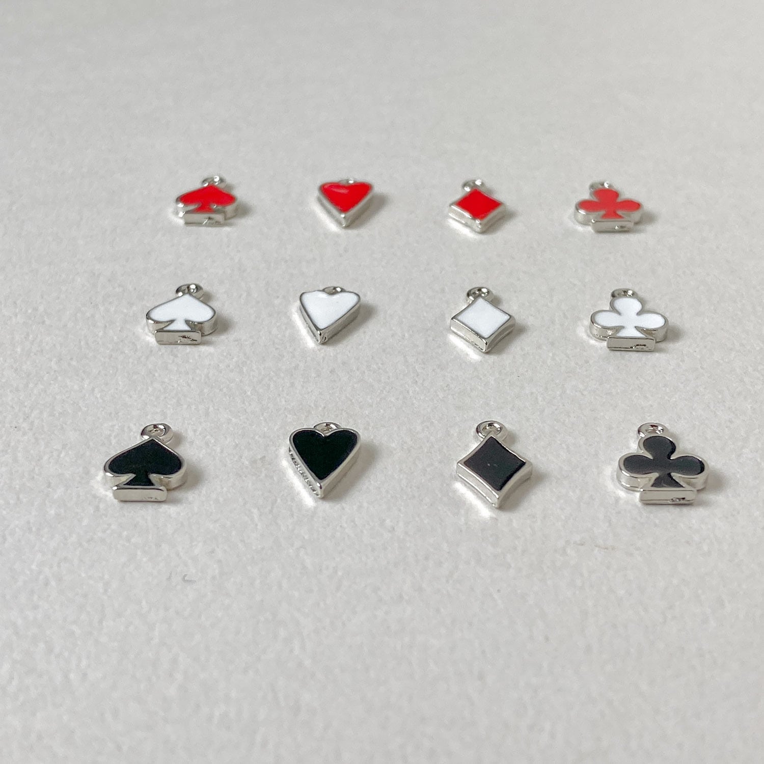 トランプモチーフのミニチャーム（シルバー） | Dua-アクセサリー