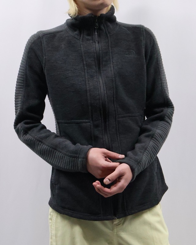 "THE NORTH FACE" pattern fleece jacket