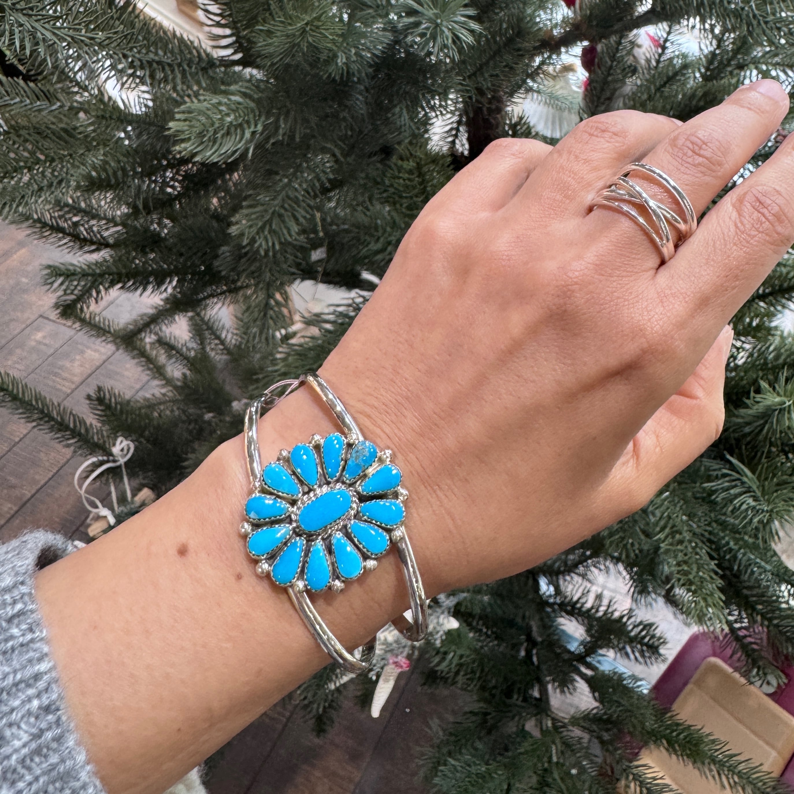 Indian Jewelry 》 【一点物再入荷】ターコイズ フラワー バングル