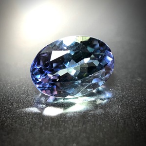 混ざり合う妖艶な蒼と翠 0.6ct UP 天然 マルチカラー タンザナイト