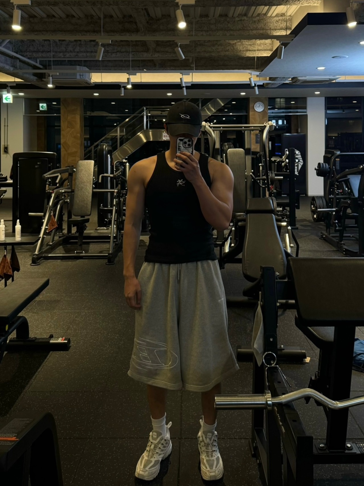 【Muscle Fit】Universe Ribbed Sleeveless (2color) - 2