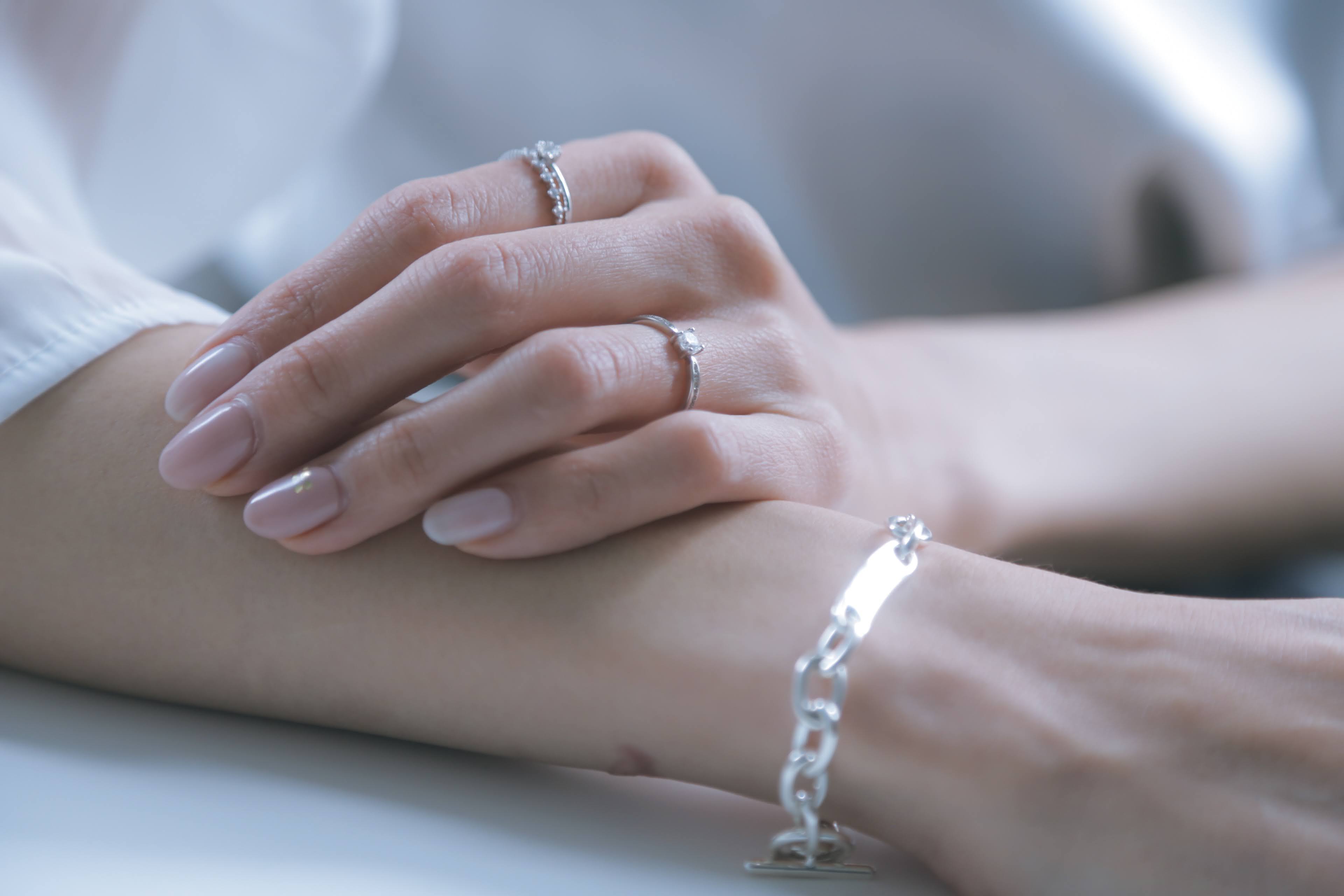 ダイヤモチーフダブルリング