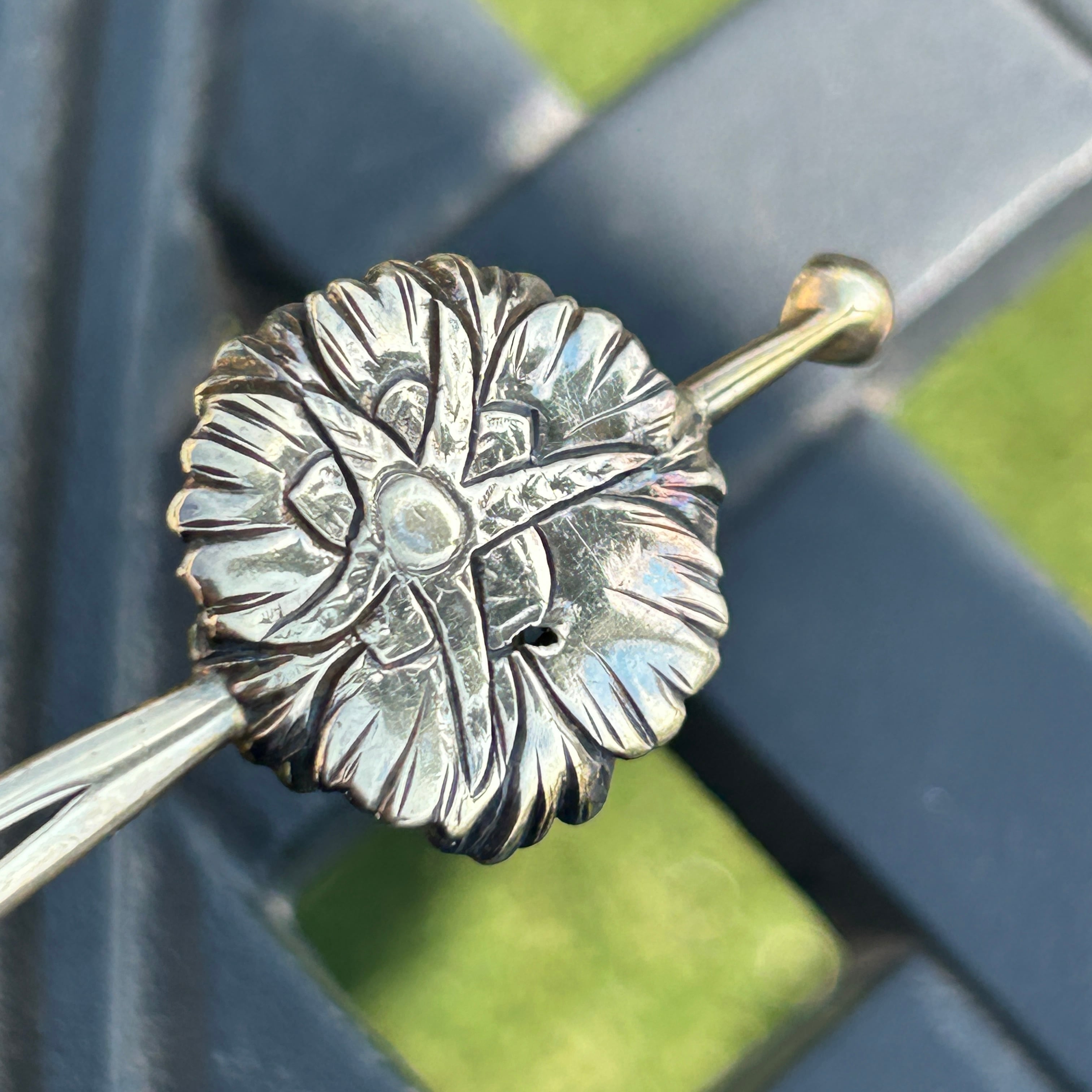 アンティーク　銀無垢　牡丹の平簪