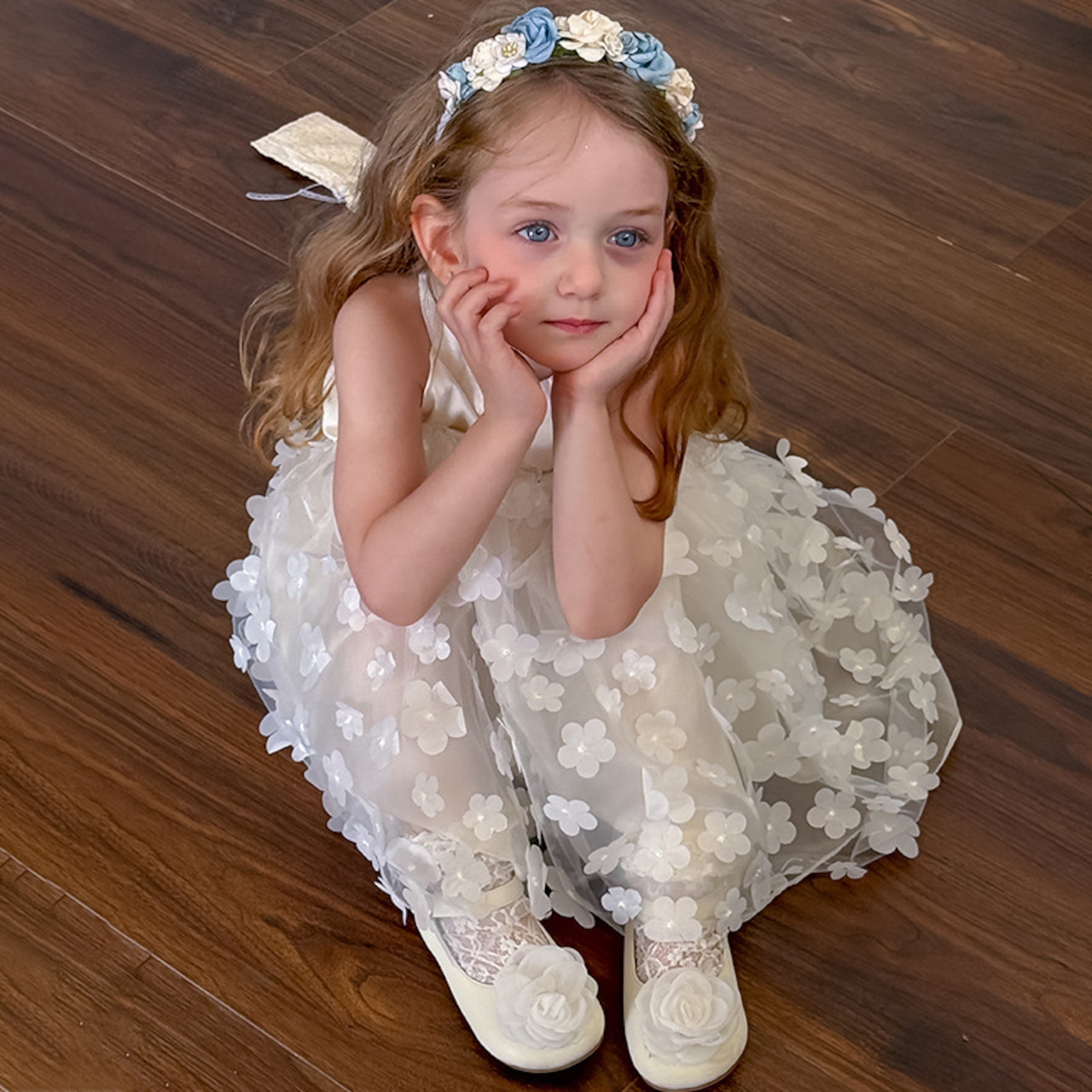 夏立体的な小花ワンピース