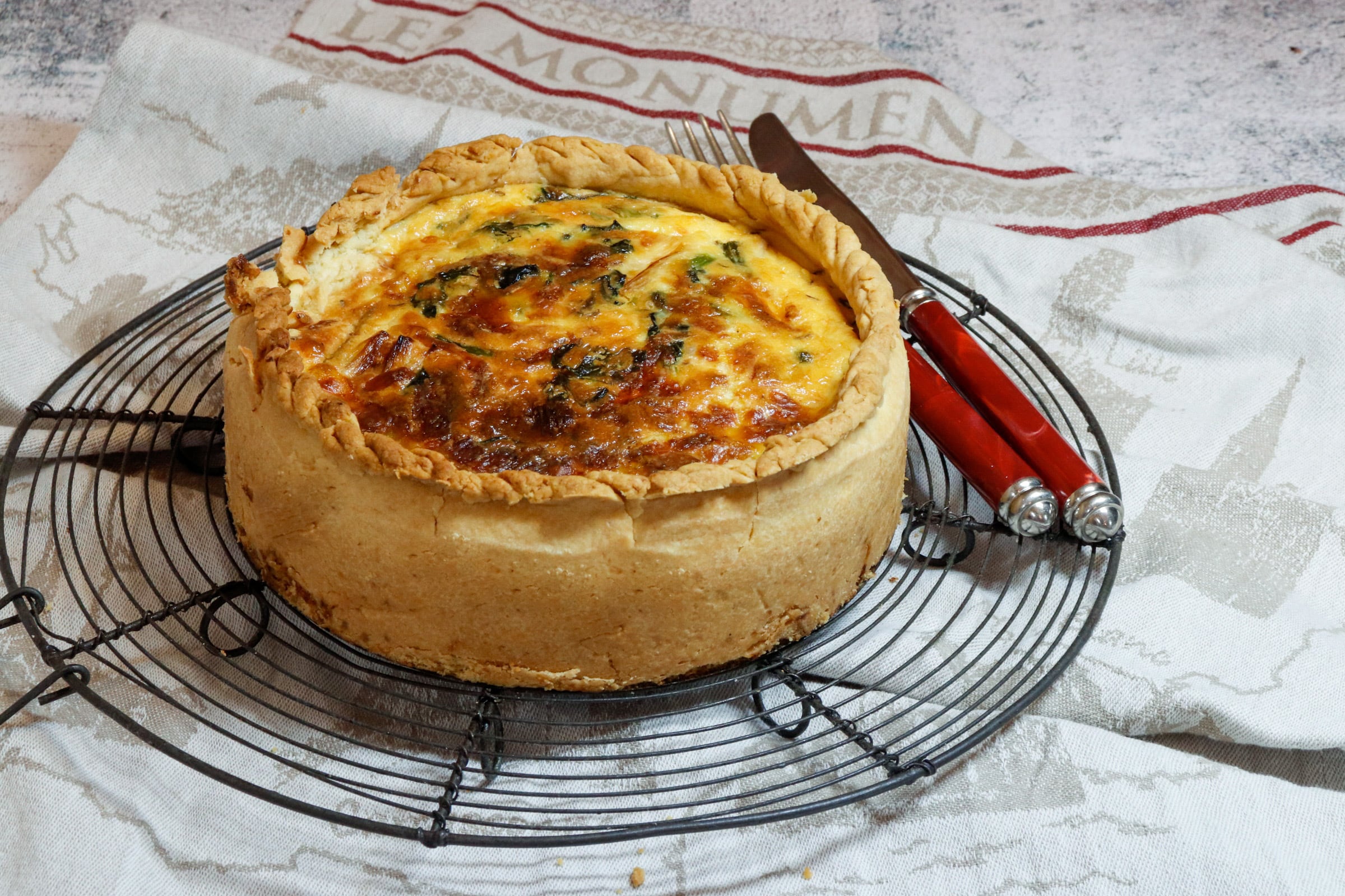 背の高い深型キッシュ～サーモンとねぎのキッシュ～ | 料理教室