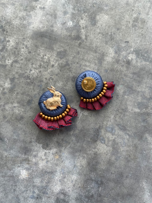 itomaki pleats frill royal blue×wine red earring