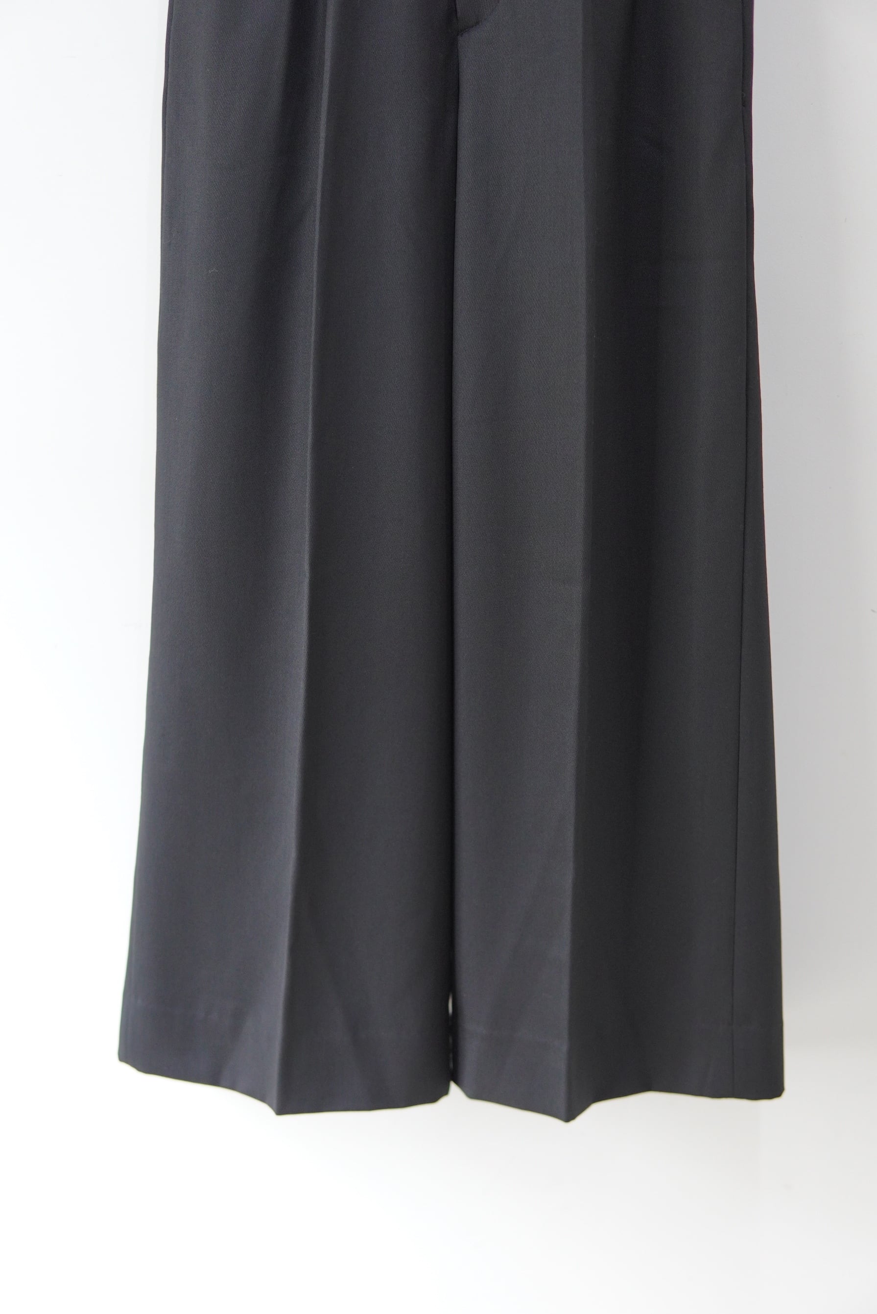 MASU / TUCKED WIDE TROUSERS | POETRY