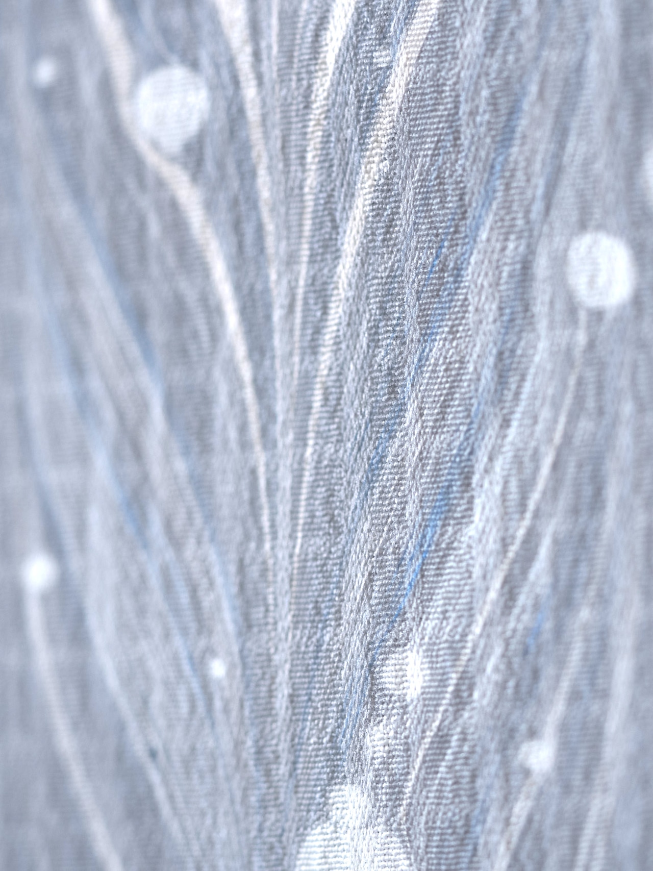 「冬暁(とうぎょう)」矢羽根柄×ドット〜洗えるきもの(シルジェリー格子柄)〜