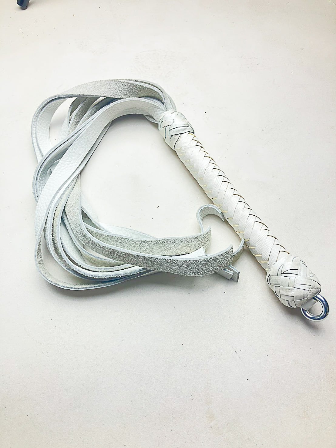 鞭工房 暁