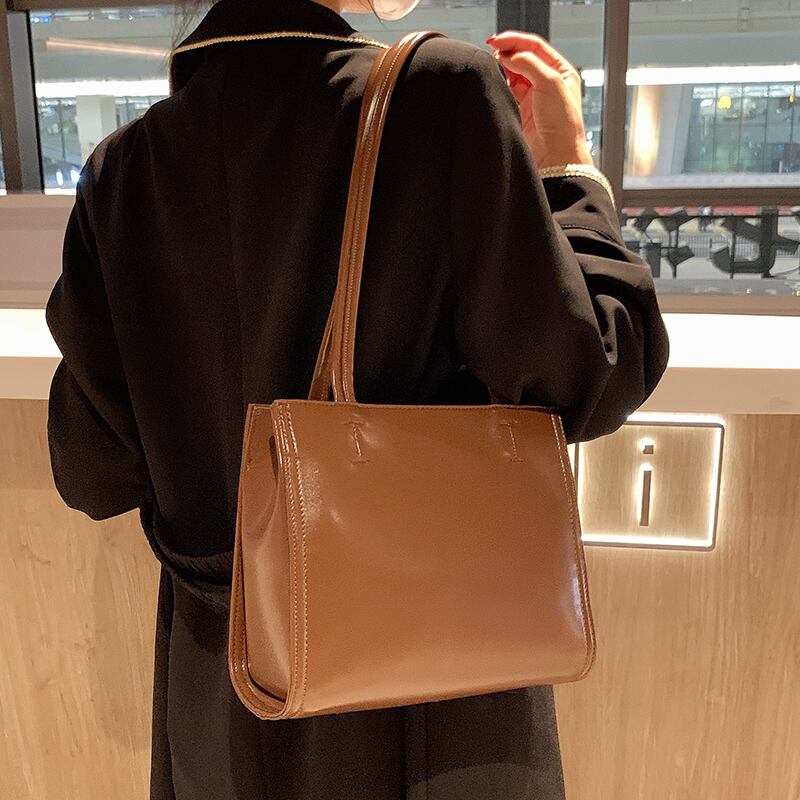 スタンダードオータムウィンターショルダーバッグ レトロ 秋物 冬物 トートバッグ Tiancai_Wing_Bag18633690002