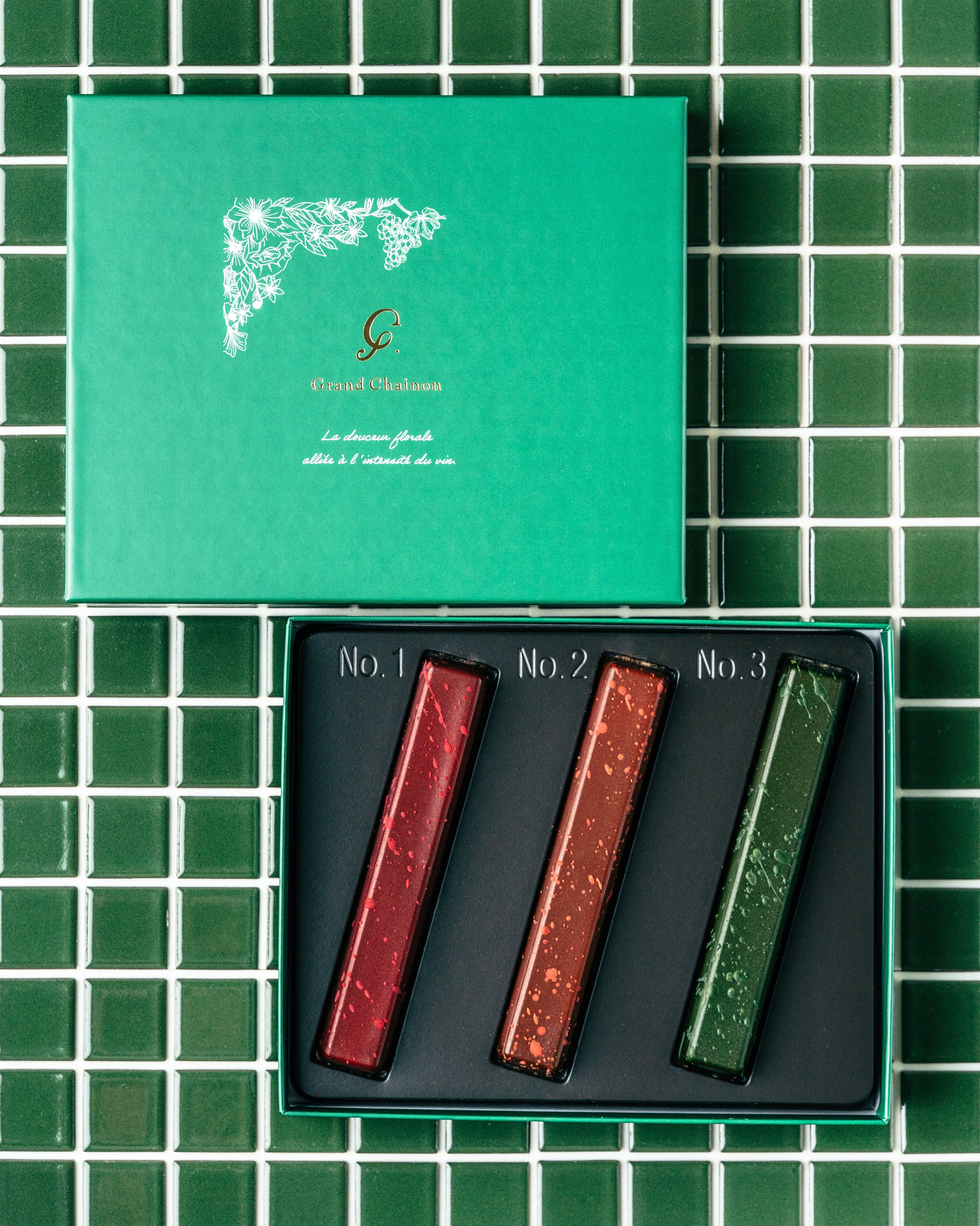 【新作】花のチョコレートバー エッセンス・ボタニック バレンタイン2025