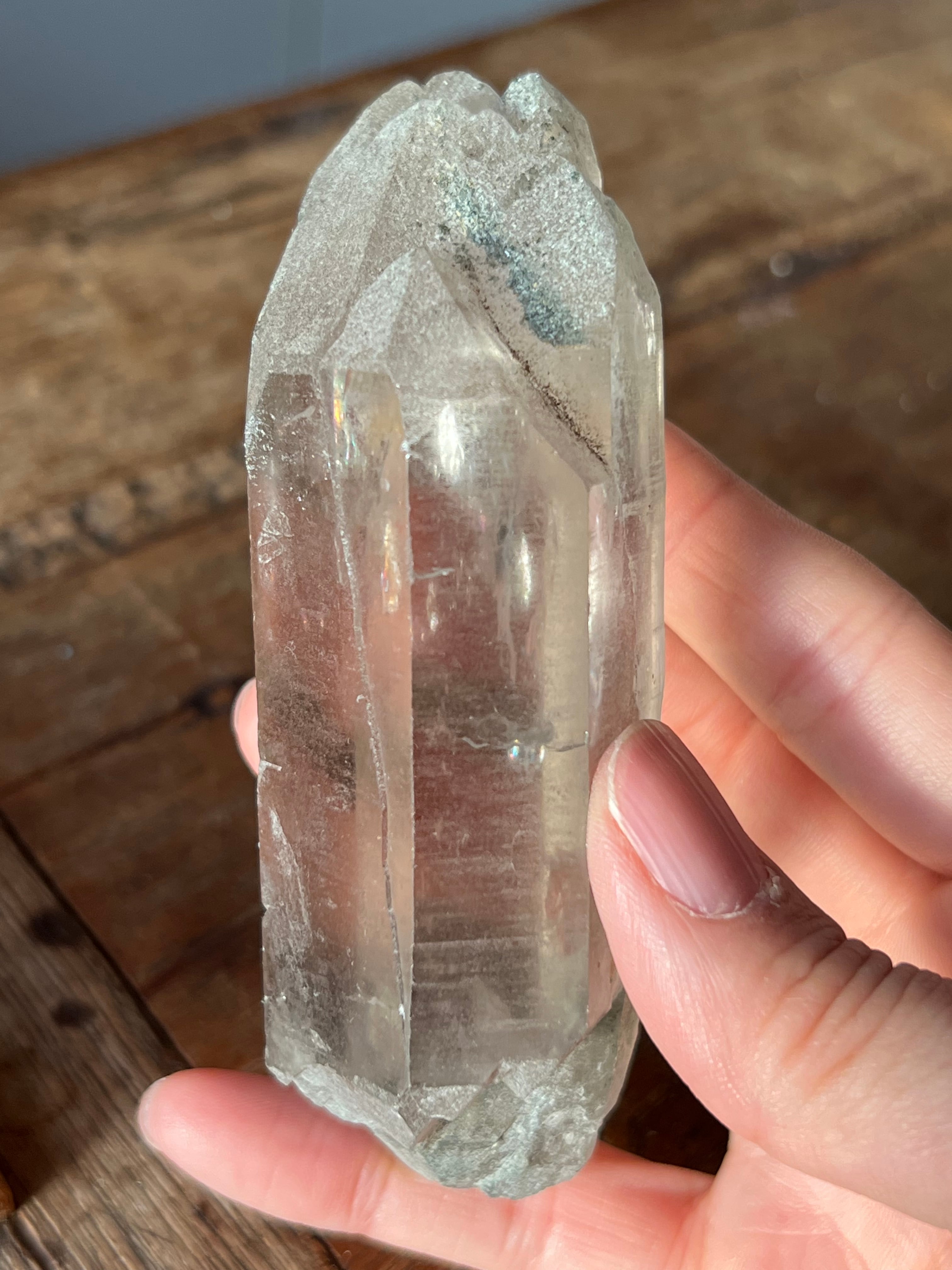 【すべてはあなたから生まれる】ヒマラヤ水晶 スカルドゥ グリーンのフレーク