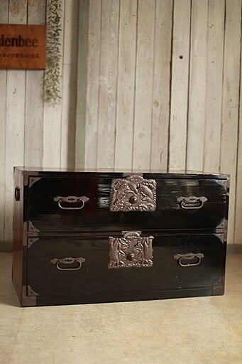 綺麗な丸金具庄内箪笥　3段　中桐　タンス　収納　古家具　古民家　時代家具 綺麗な丸金具庄内箪笥 3段 中桐 タンス 収納 古家具 古民家 時代