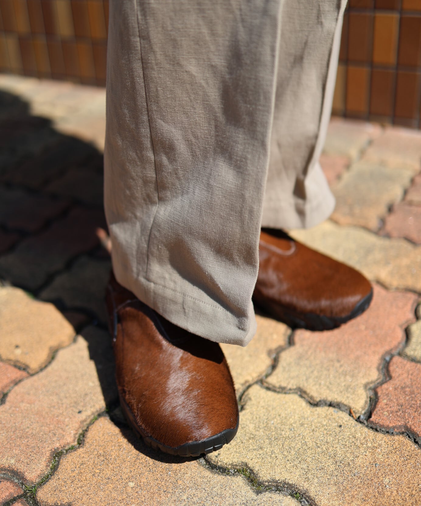 MATSUFUJI / M261-1101 / SUICOKE HAIR CALF MULE (SAND