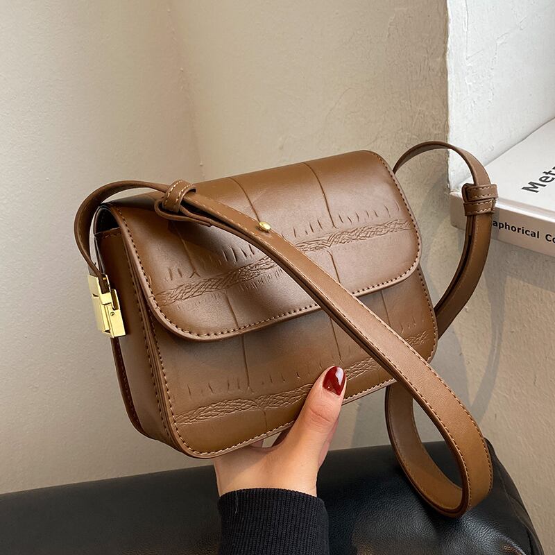 スタンダード レトロ スクウェア メッセンジャーバッグ Tiancai_Wing_Bag99938256070