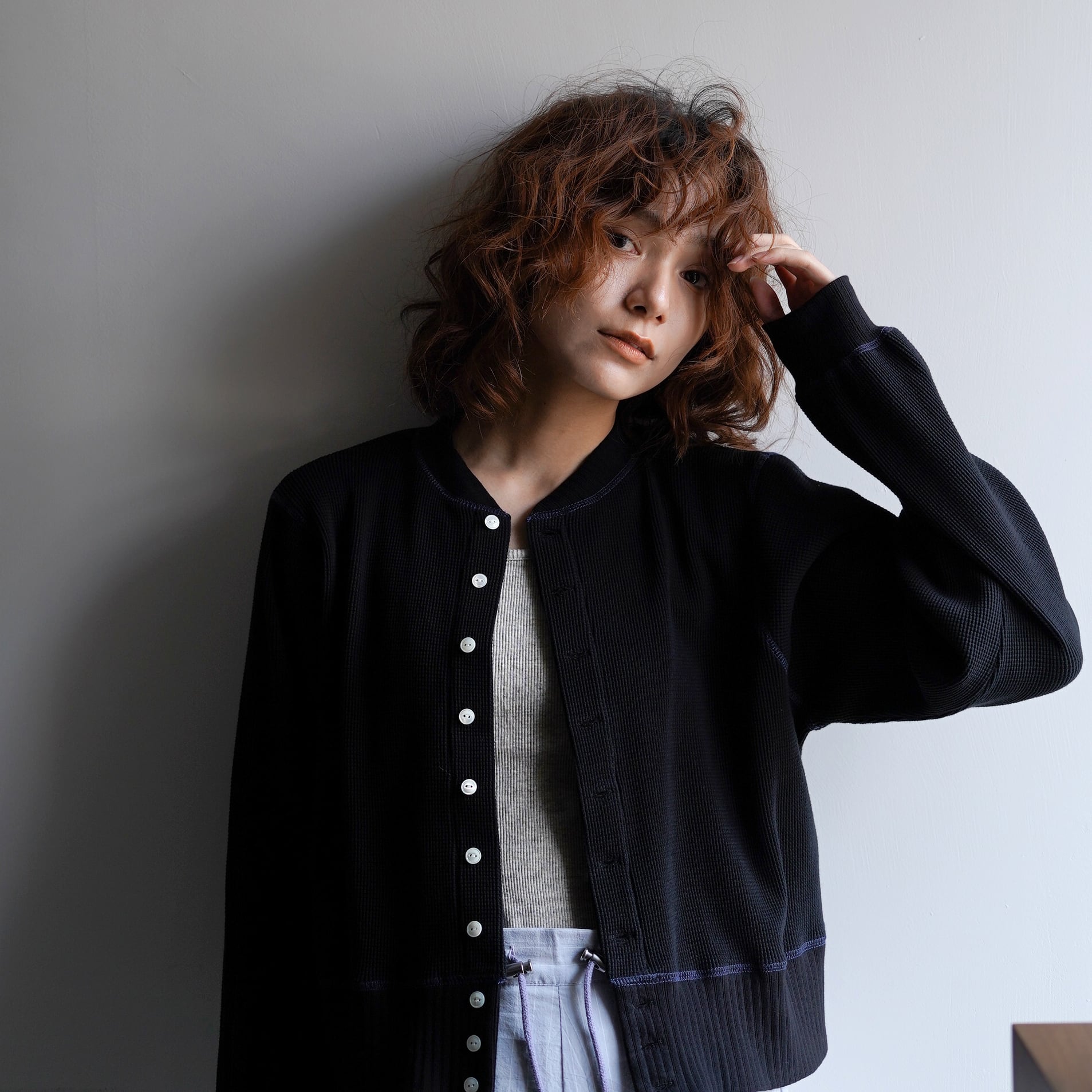 alee クロップド カーディガン|ワッフル素材