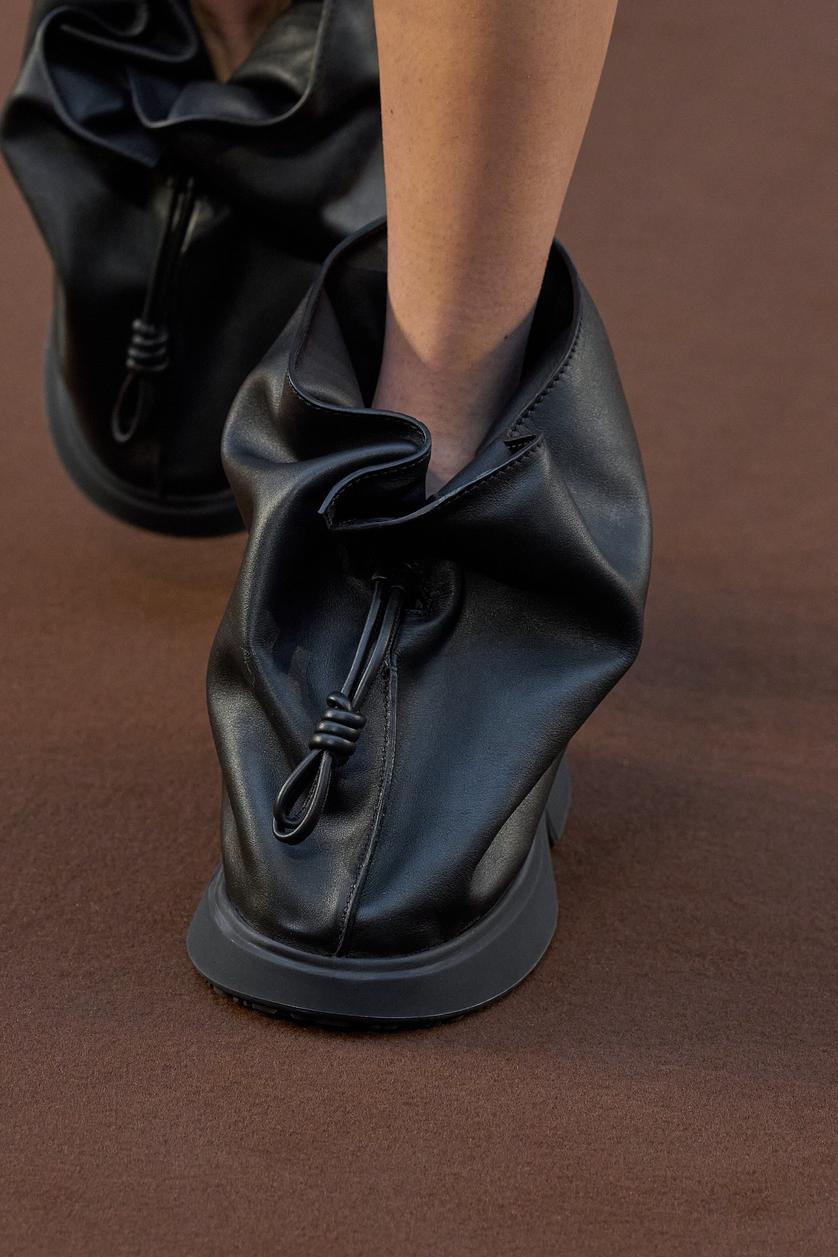 AW2022 LOEWE FLAMENCO BAG BOOTS | ZSC