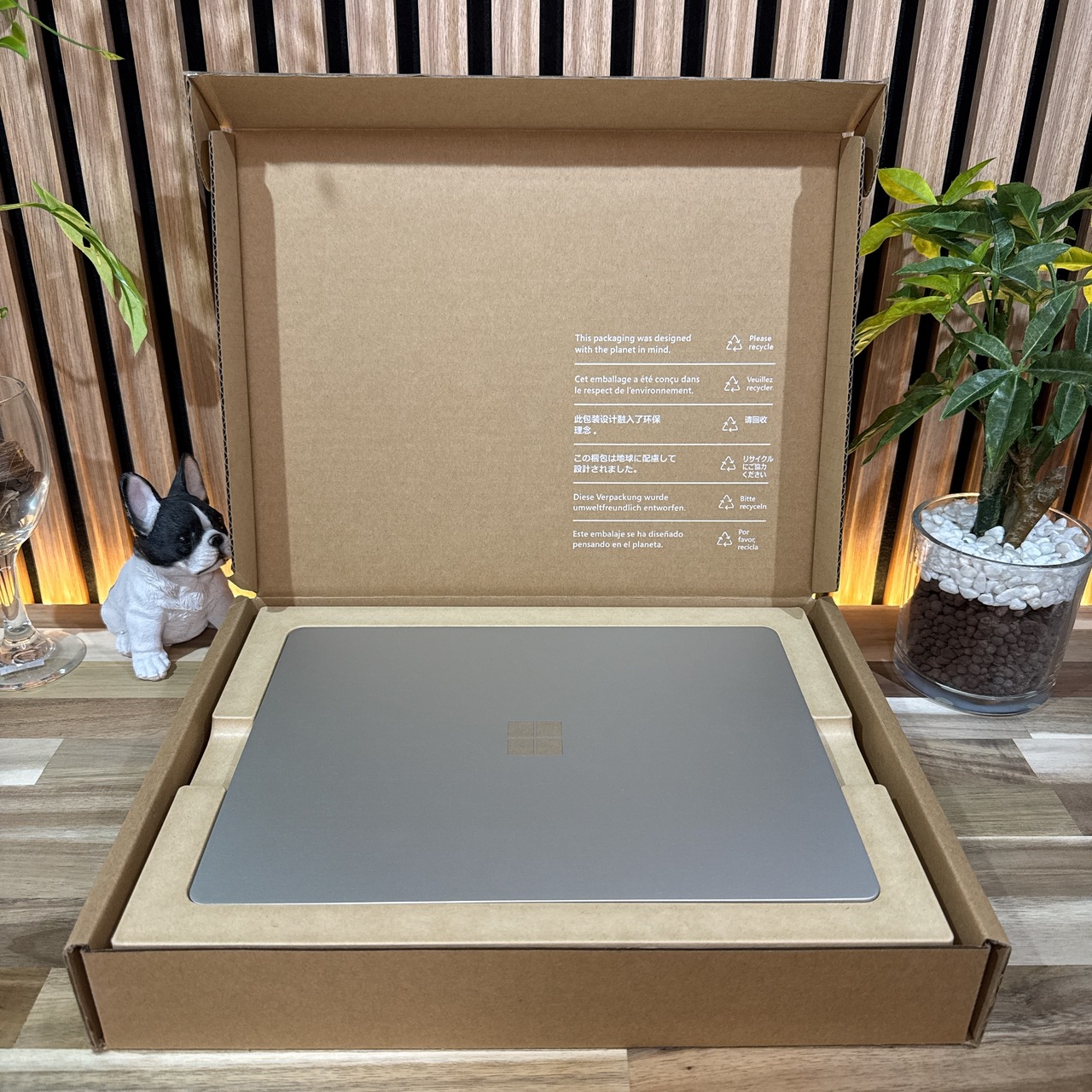 \ 公式ショップ限定価格❣️/ 準未使用《新型2022年モデル》Surface Laptop Go2 第11世代 メモリ8GB SSD128GB ノートパソコン 安心サポート&3ヶ月保証付き