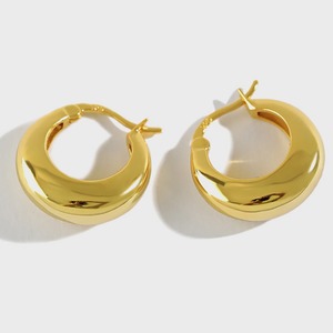 プランプピアス
