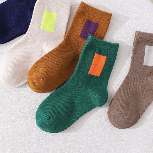 【即納】シンプルなワンポイントのクルーソックス 5足セット