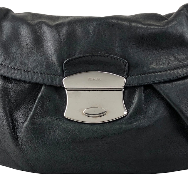 PRADA プラダ ショルダーバッグ ブラック フロントバックル レザー セミショルダーバッグ vintage ヴィンテージ オールド 4b8iuy