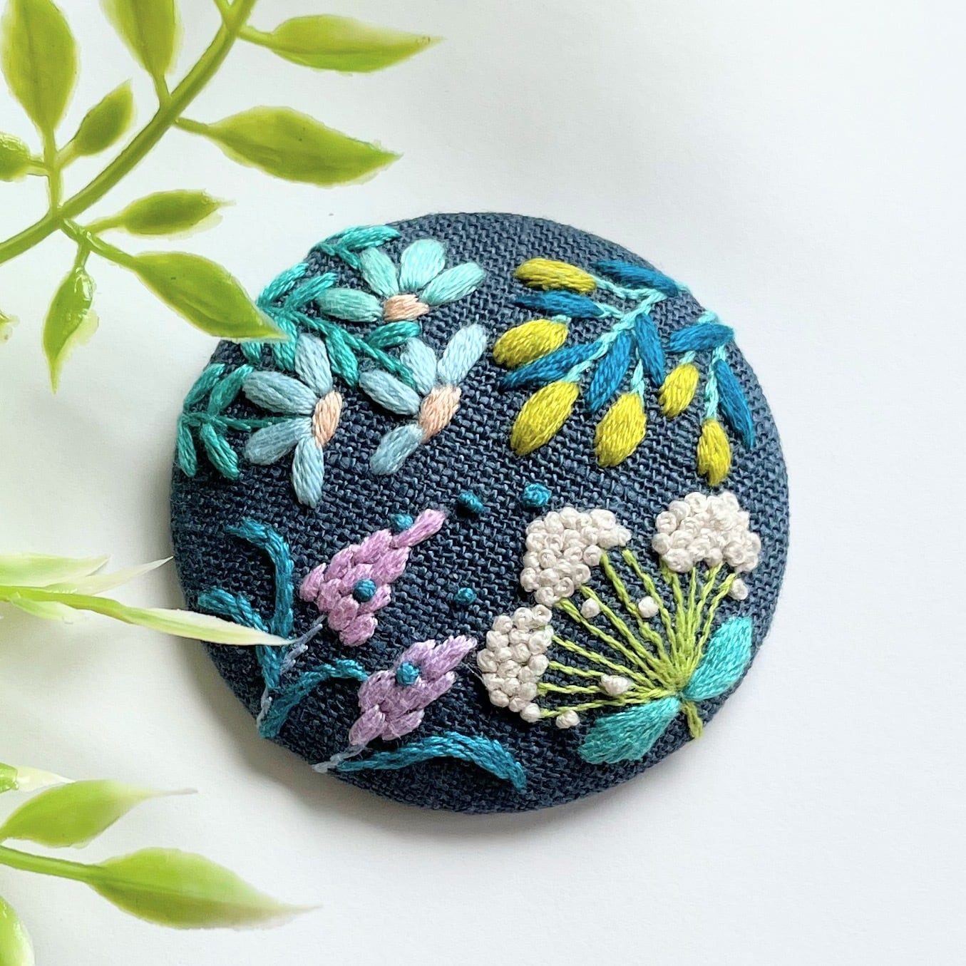 草花の刺繍ブローチ【botanical】#182 | j.couture