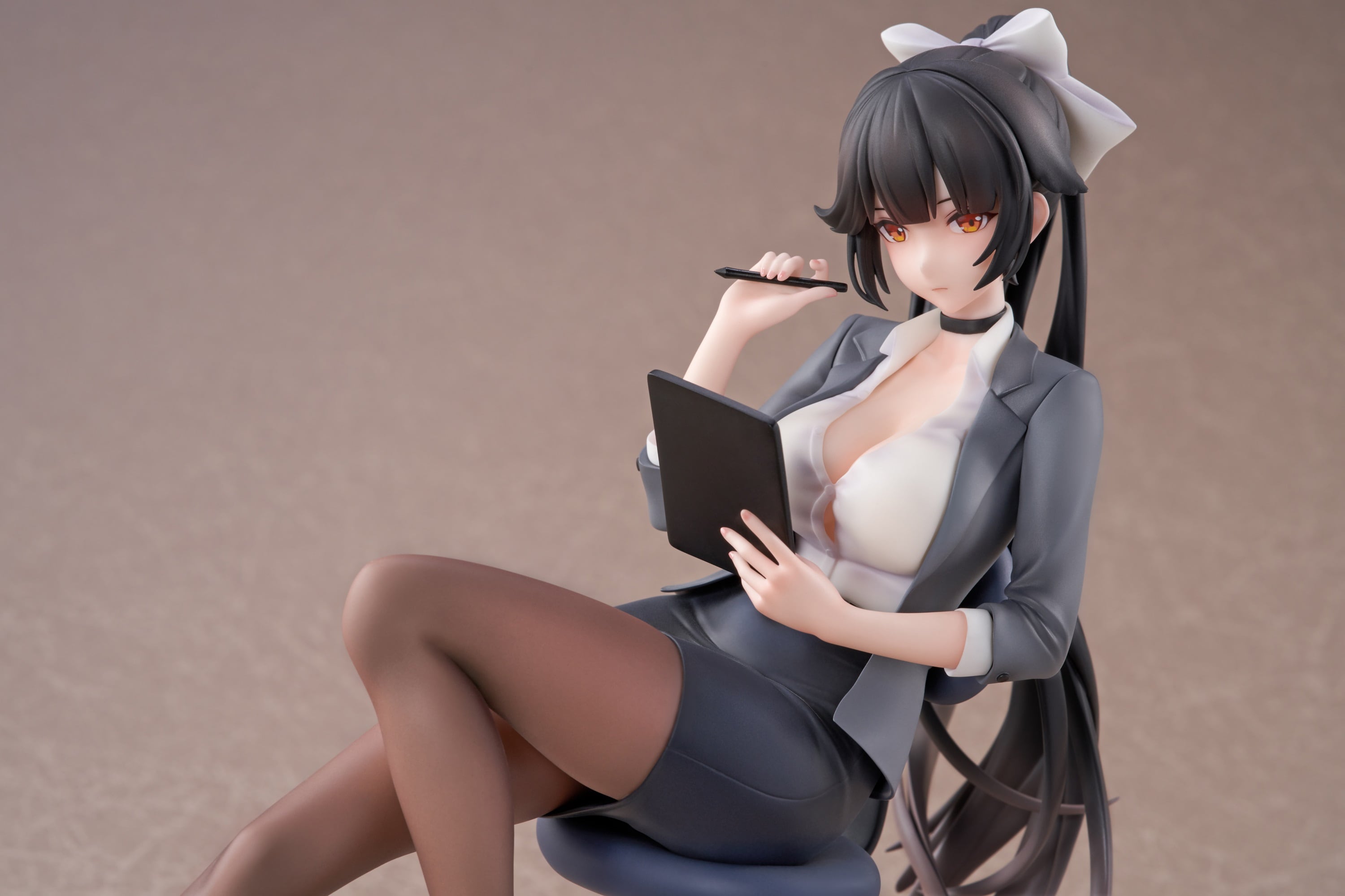 取り寄せ商品＞アズールレーン 高雄 OL Ver. 1/6 完成品フィギュア