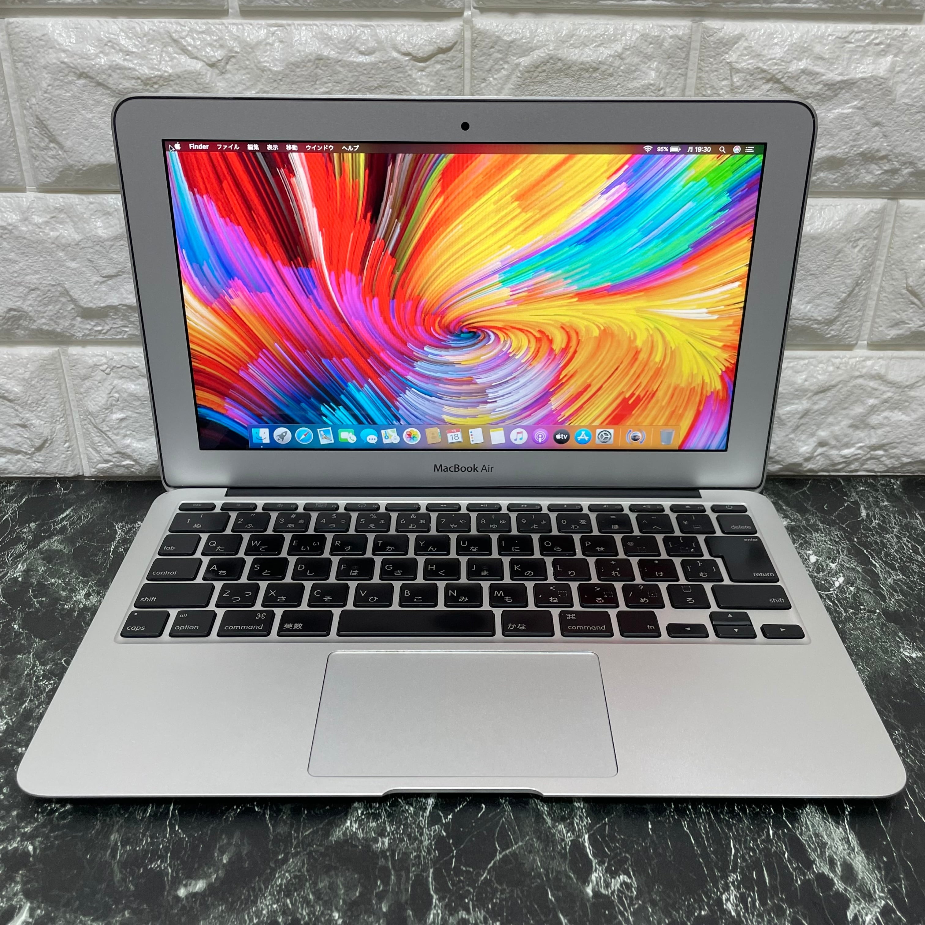 【極美品】MacBook Air 11inch 2015 シルバー 薄型高速PC