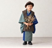 七五三 男の子 和モダン着物コーディネート｜藍×くすみグリーン・ブラウン被布