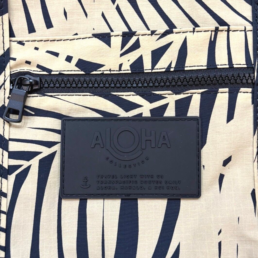 新品未使用アロハコレクションボストンバッグWeekender Pua Check Pua Check Keep It Light Weekender in Slate | ALOHA Collection