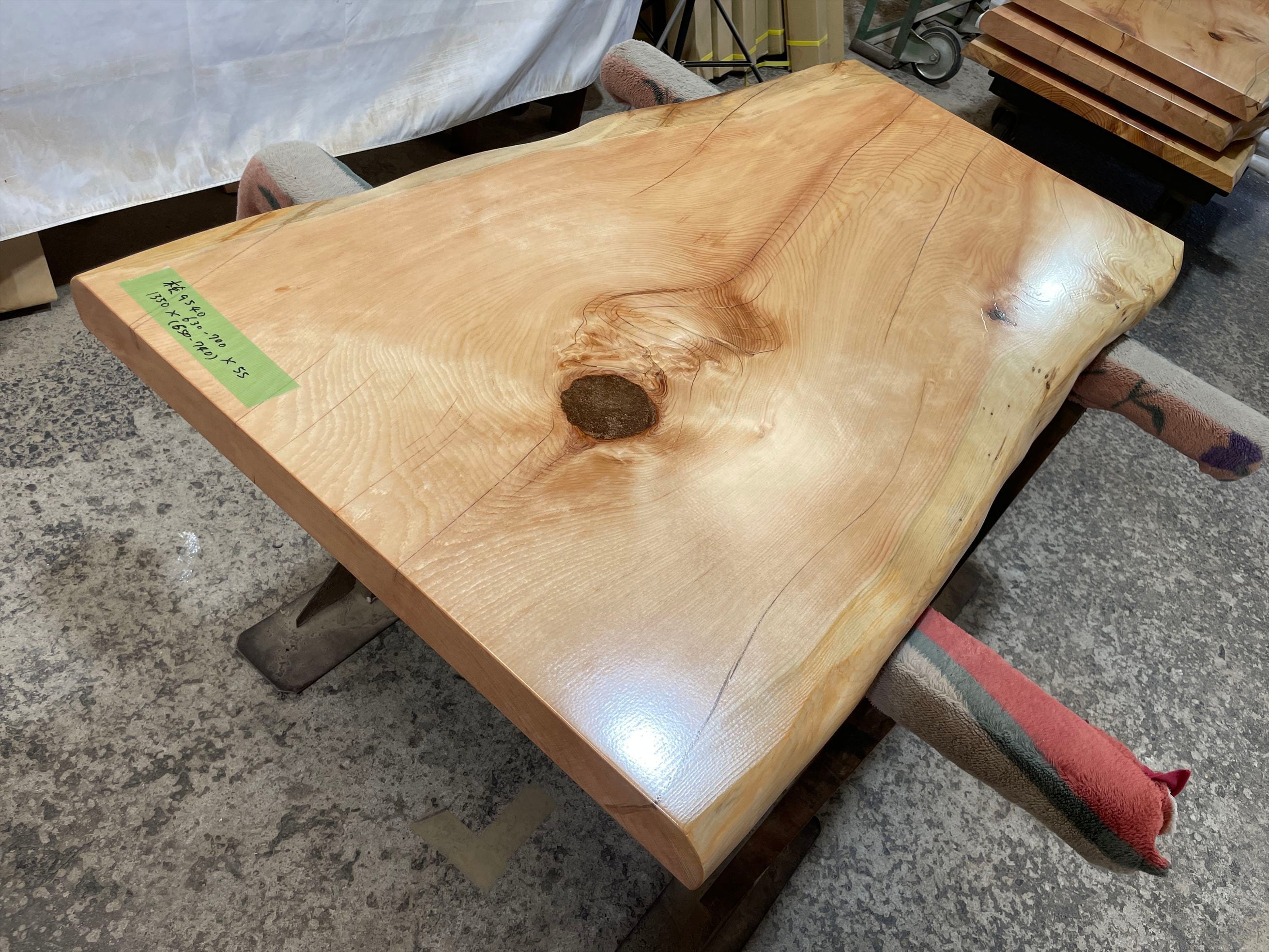 桧9540 ひのき 一枚板無垢材 1350x630-700x55mm ダイニングテーブル