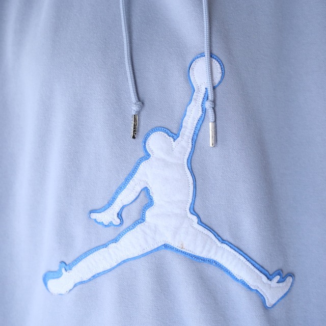 "Jordan" gray × sky-blue future color over silhouette sweat parka