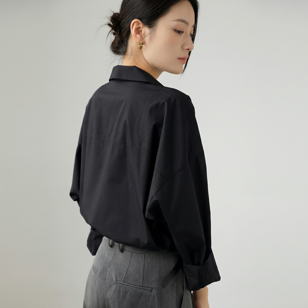 Vネックルーズ シャツ   2colors  26004・画像3