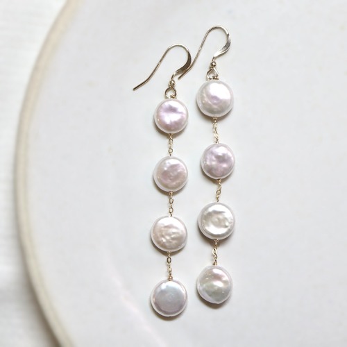 Coin pearl four connect earrings