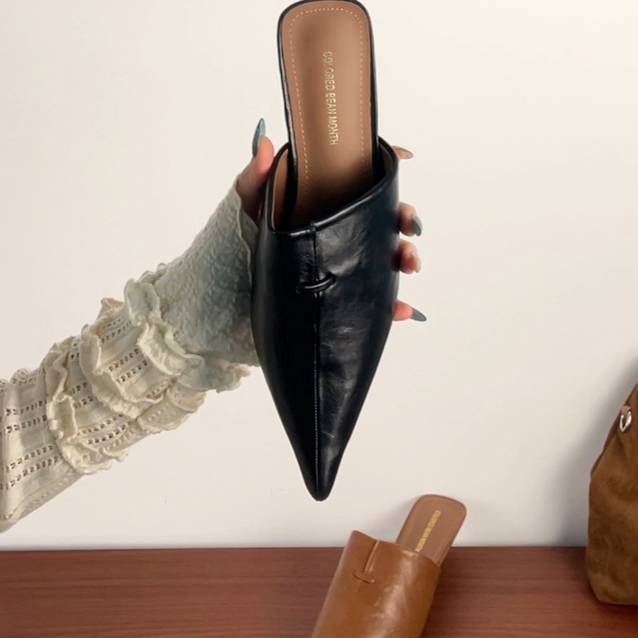 Minimal Ivory Kitten Heel Mule T4382