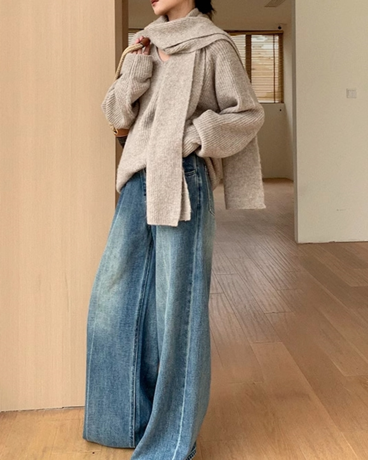 V-neck loose knit & Stole T20343