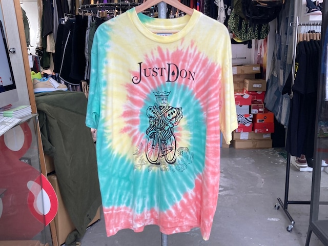 JUST DON KING DEALERS TIEDYE TEE MEDIUM 0251