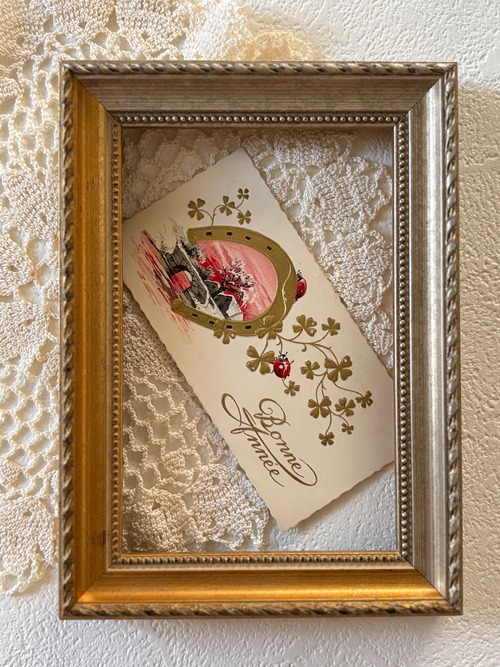 アンティークメッセージカード Bonne Anee 1939年 馬蹄 てんとう虫 四葉 農村の雪景色 フランス 額装 インテリア小物 コレクション