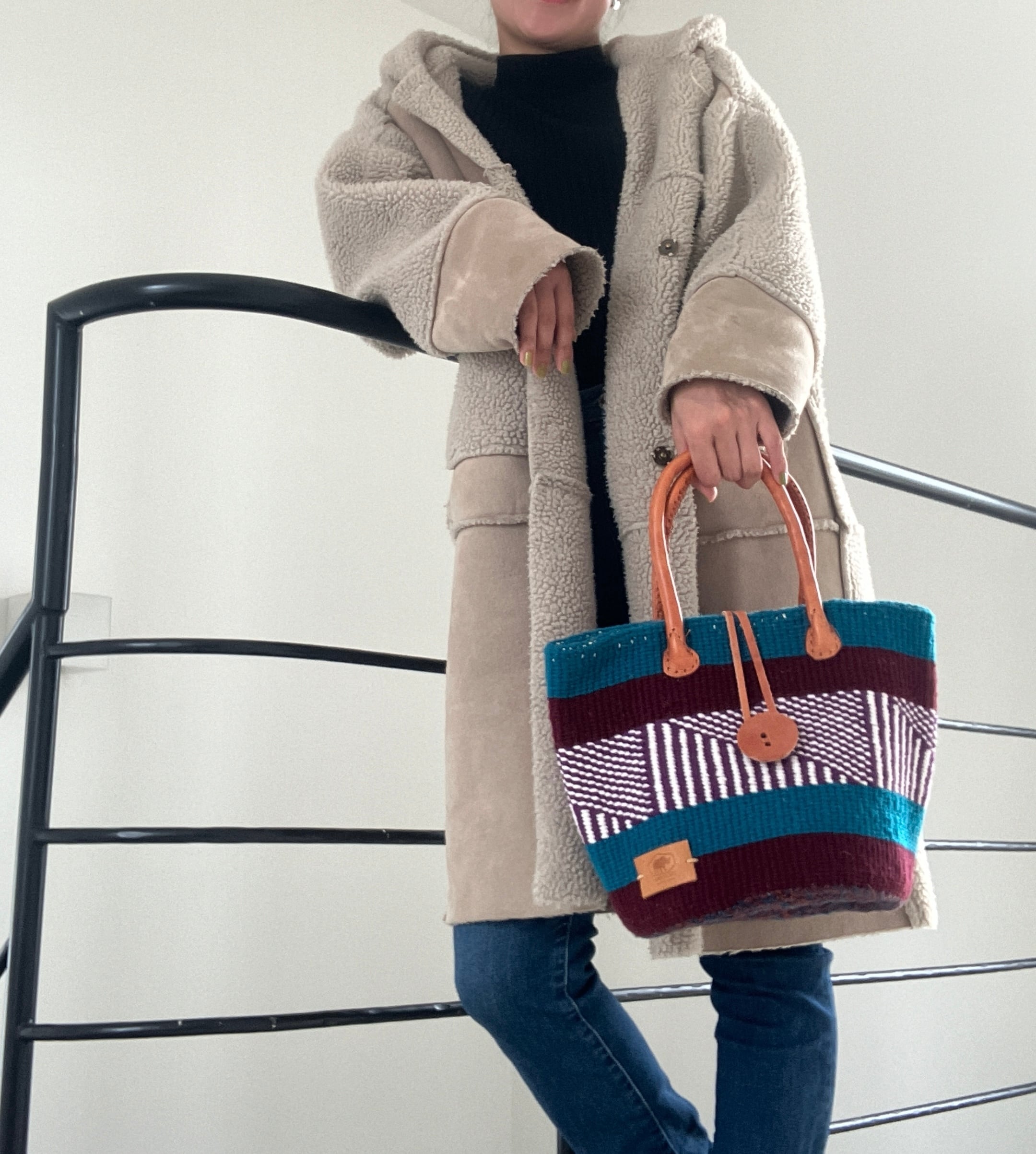 サイザルウールバック = dark blue =