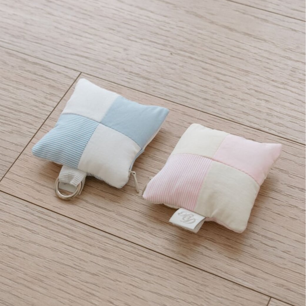 予約【B.bed.de】cuddle-poop keyring