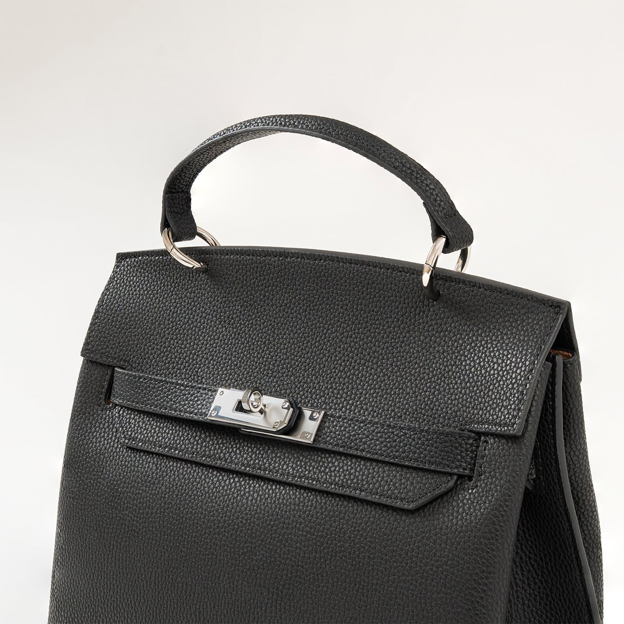 Debonair Small Handbag【デボネア スモール ハンドバッグ Debonair Small Handbag【デボネア スモール ハンドバッグ