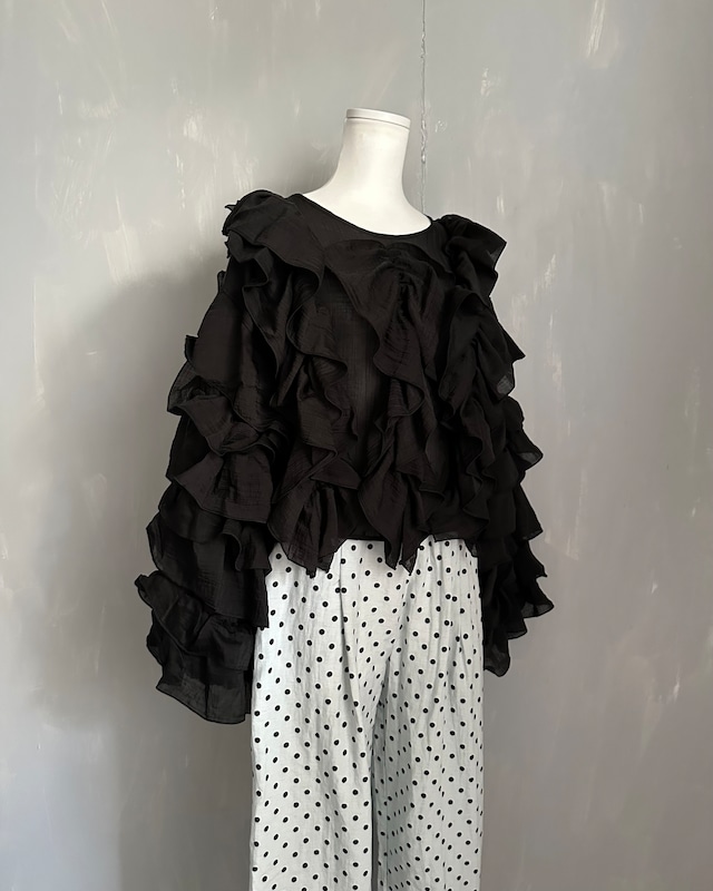 ラッフルセミシアーフリルBL／Black