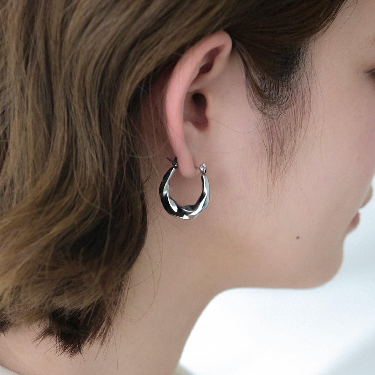 TWIST ROUND PIERCE